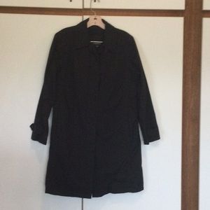 Lands End Black trench coat w- removable quilt lining - Size (6/8) Small